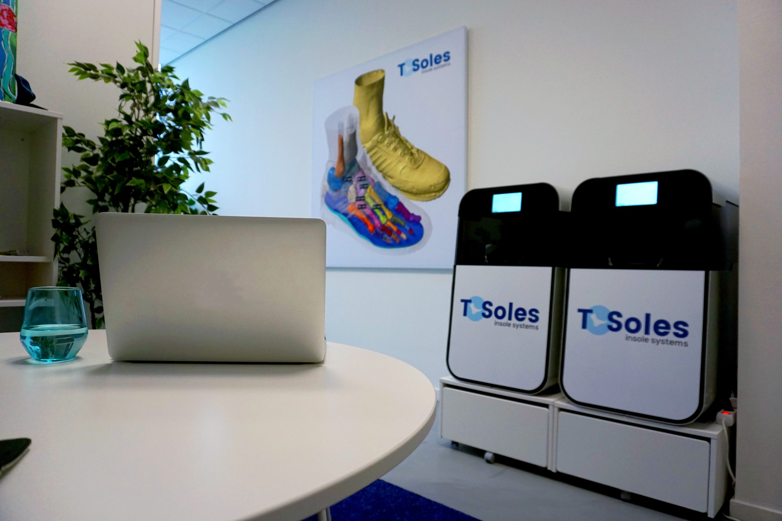 T-Soles design software and 3D printers at the Eindhoven office